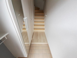 落ち着いた玄関です