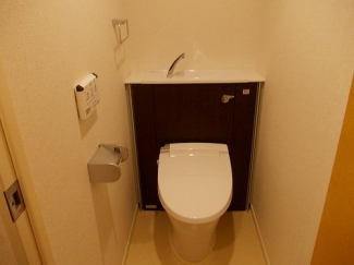 シンプルで使いやすいトイレです