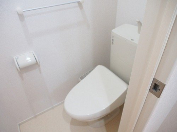 清潔感のあるトイレです