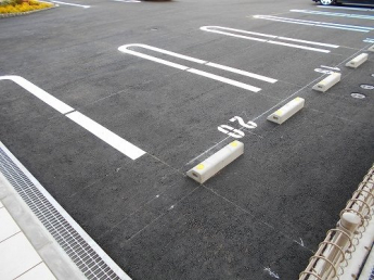 車をお持ちの方に嬉しい駐車場付きの物件です