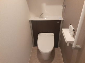 コンパクトで使いやすいトイレです