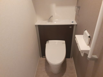 コンパクトで使いやすいトイレです