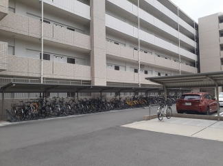 駐車場があるので、車を買う予定の方も安心です