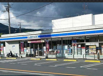 ローソン宇和島別当店まで673m