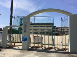 西条市立西条小学校まで706m