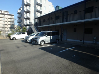 【駐車場】