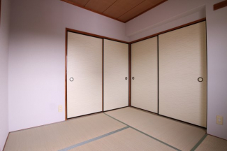 【寝室】