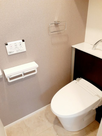 ゆったりとした空間のトイレです