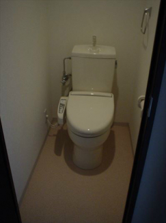 シンプルで使いやすいトイレです