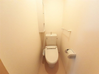 コンパクトで使いやすいトイレです