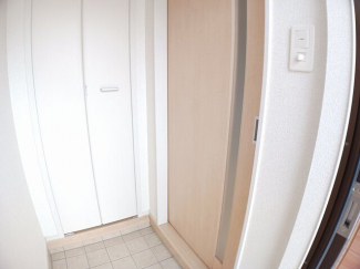 毎日通る玄関はこちらです