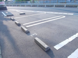 駐車場があるので、車を買う予定の方も安心です