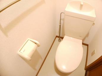 コンパクトで使いやすいトイレです