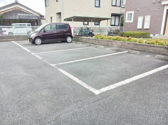 駐車場に車を止められます