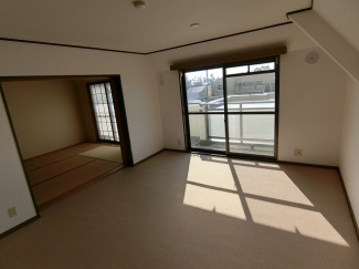【居間・リビング】
