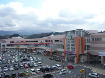 イオンスタイル新居浜店まで781m