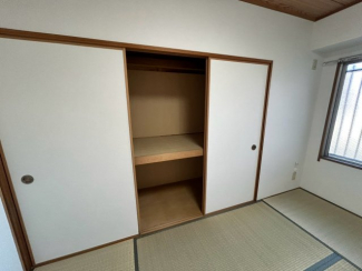 和室6帖　押入れ