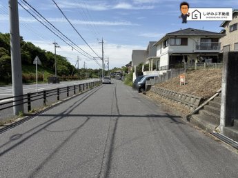前面道路です。