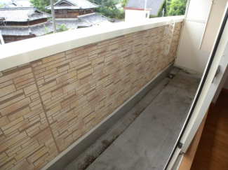 【バルコニー】
