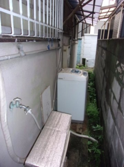 洗濯機あり（残置物で品質保証なし）