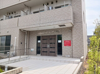 毎日通るエントランスはこのようになっています