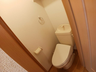 コンパクトで使いやすいトイレです