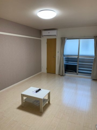 こちらの居間で趣味の時間をお楽しみください
