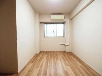 使い勝手のいい寝室です