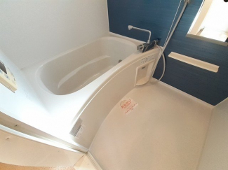 コンパクトで使いやすいお風呂です