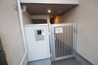 【エントランス】