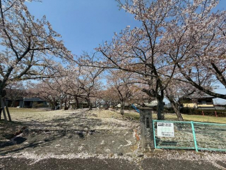 鶴の里公園まで60m