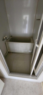 西北側の部屋　画面左手は西側
