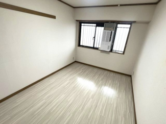 【寝室】