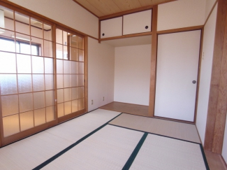 【寝室】