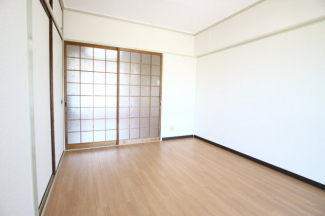 【寝室】
