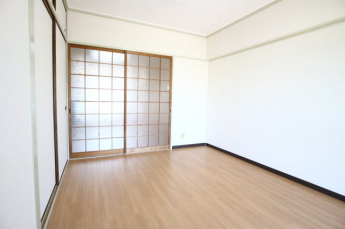 【寝室】