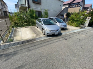 【駐車場】