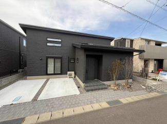 新居浜市東田３丁目の新築一戸建ての画像