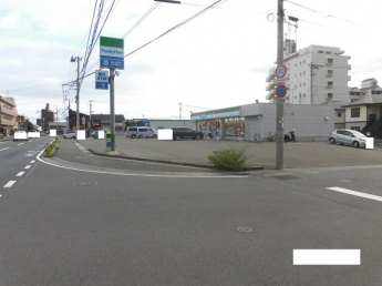 ファミリーマート久万ノ台店まで575m