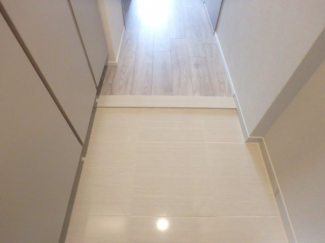 明るい玄関です