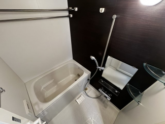 落ち着いた空間のお風呂です