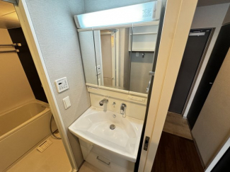 コンパクトで使いやすい洗面所