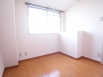 【寝室】