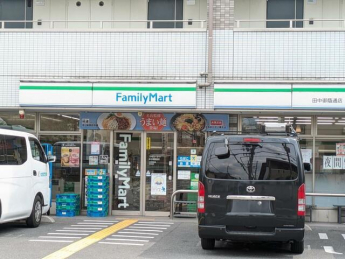ファミリーマート田中御蔭通店まで398m