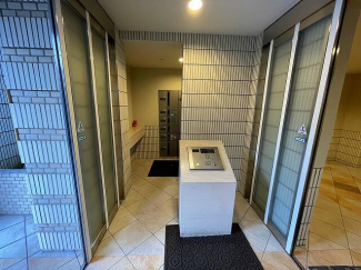 伊丹市東有岡１丁目のマンションの画像