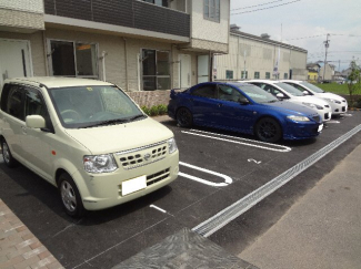 【駐車場】