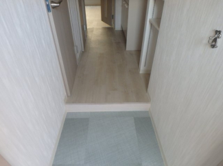 内装は落ち着いています