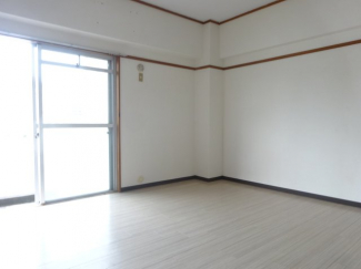【寝室】