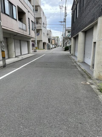 前面道路から北側を撮影