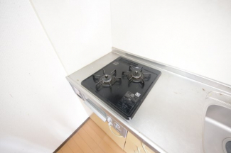 コンパクトなキッチンで掃除もラクラク